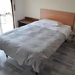Cecile Hotel 2*