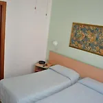 Hotel Cecile 2*