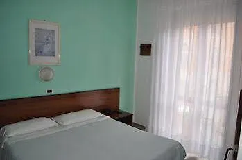 Szálloda Cecile 2*