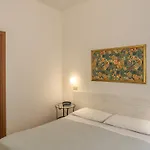 Otel Cecile 2*